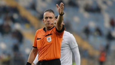 “Después salen al extranjero y no es lo mismo”: la crítica del árbitro Héctor Jona por las simulaciones en el fútbol chileno