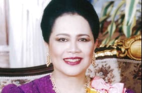 Fallece la reina madre de Tailandia Sirikit a los 93 años