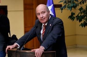 Hacienda pide a Enap distribuir el 70% de sus utilidades al gobierno central y anuncia que revisará su plan de inversiones