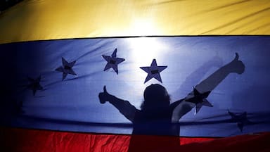 Políticos chilenos valoran anuncio de liberación de presos políticos en Venezuela, pero advierten que aún falta para avanzar a una democracia