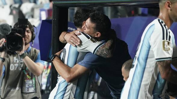 Lionel Scaloni se rinde ante la noche soñada de Messi en el Mundial: “Será el mejor de la historia por siempre”