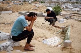 Fallece bebé de Gaza rescatado del vientre de su madre moribunda tras ataque aéreo israelí