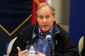 La esposa del fiscal general de Texas, Ken Paxton, solicita el divorcio “por motivos bíblicos”