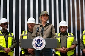 Secretaria de Seguridad Nacional de EE.UU. recomienda una “prohibición total de viaje” desde varios países