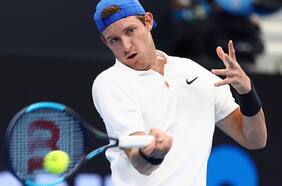 Bastián Malla y Nicolás Jarry escalan posiciones en el ránking ATP