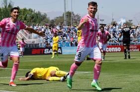 Con un ojo en la Segunda Sala: Magallanes golea a San Luis y enciende la espera en la Primera B