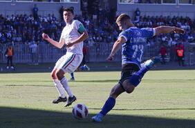 Presidente de la Asociación Gremial de Entrenadores dispara por el aumento de cuota de extranjeros: “El fútbol chileno está en crisis y esta medida no ayuda”