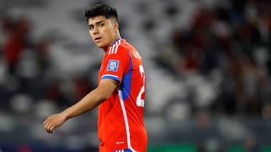 Damián Pizarro firma en Racing por un año: el delantero jugará Copa Sudamericana y agiganta legión chilena en Argentina