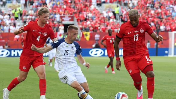 En vivo: Canadá se enfrenta a Qatar en el debut del árbitro chileno Cristián Garay en el Mundial 2026