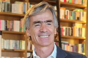 De peleas, reconciliaciones y grandes reformas: Cinco testimonios sobre el mercado de capitales chileno