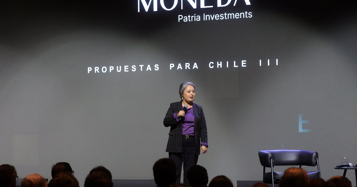 La redefinición de la campaña de Jeannette Jara: un giro hacia las regiones que desafía el mapa político tradicional