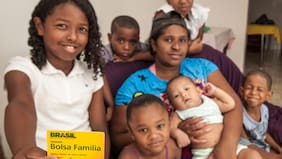 Por qué el programa social Bolsa Familia quedó en el centro del debate en la recta final de la campaña presidencial en Brasil