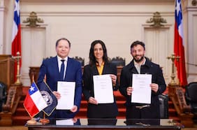 Senado de Chile firma pacto con ENVIS para disminuir las desigualdades entre comunidades urbanas y rurales