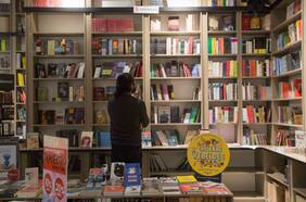 Ya abrió la primera librería dentro del Metro de Santiago