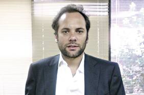 El conflicto que enfrenta el ex gerente de Banchile, Cristián Araya y los socios de K2 con un inversionista que acusa “enriquecimiento ilícito”