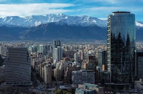 El sol es temporal: el abrupto cambio en el tiempo que dejará lluvia importante por 3 días en Santiago