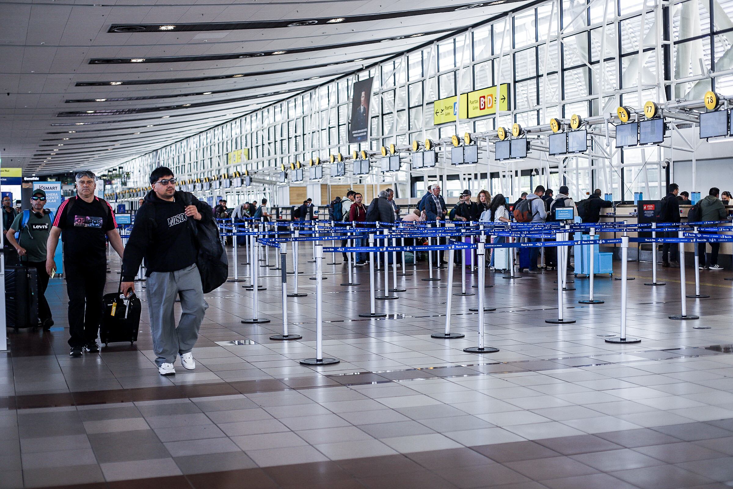 ¡Alerta en el Aire! Caída Continúa en el Tráfico Aéreo Nacional