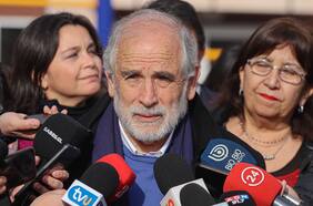 “No voy a renunciar”: Montes descarta dimisión y asegura que no tiene “fundamentos” para remover a seremis tras informe de Contraloría