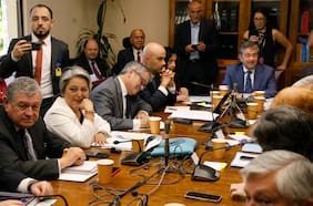 Reforma previsional: gobierno acuerda con senadores de Chile Vamos crear un Seguro Social y subir cotización extra en 7%