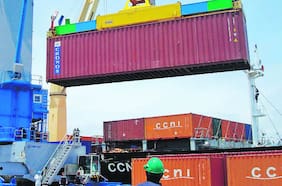 Las exportaciones de la economía chilena vuelven a caer en septiembre y encadenan cuatro meses a la baja