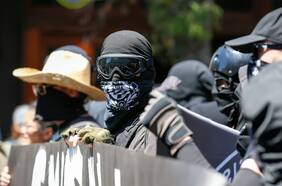Trump confirma que declarará al movimiento Antifa como organización terrorista