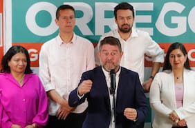 La incomodidad de los alcaldes que apoyaron reelección de Orrego: Castro y Vodanovic toman distancia en medio de investigación