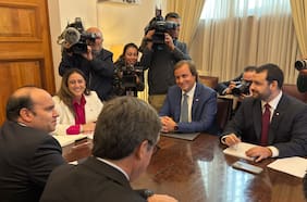 Por auditoría del gobierno y fundaciones: oposición pide investigar, pero no ocuparla como “cortina de humo”
