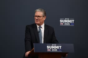 Premier británico pierde a un segundo asesor clave como consecuencia del escándalo Mandelson-Epstein