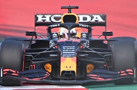 Verstappen es poleman en la casa de Red Bull y sigue crecido en su lucha ante Hamilton