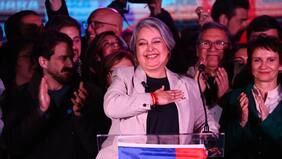 “Vengo a ofrecer mi corazón”: el discurso de Jara tras triunfar en las primarias