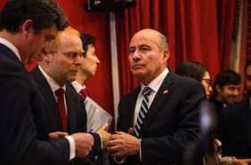 Comisión de Hacienda despacha a la sala del Senado la megarreforma: invariabilidad tributaria por tramos y tasa corporativa en 23%