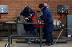 Proyecto de ley busca que jóvenes puedan acreditar voluntariado y estudios como experiencia laboral para sus primeros trabajos