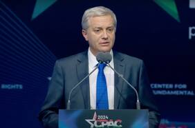 ¿Qué significa “woke”? El polémico término que usó Kast para referirse al presidente Boric