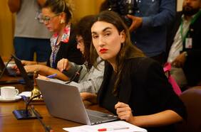 Schneider (FA) dice que si DC se une a lista parlamentaria oficialista no implica “necesariamente más moderación”