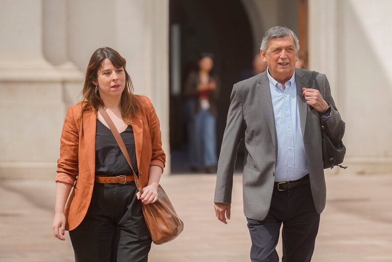 CONSTANZA MARTINEZ Y LAUTARO CARMONA