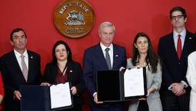 “Escuelas protegidas” no convence ni a la oposición ni al Colegio de Profesores y le abren flanco de críticas al Mineduc