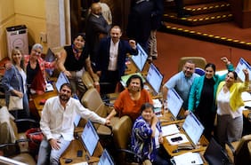 Orsini, Castro y Cariola y otros 83 diputados se despidieron de la Cámara