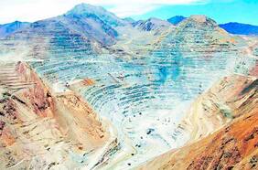 Cambios constitucionales para la minería