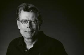 A Stephen King le gusta la oscuridad (y los libros híbridos)