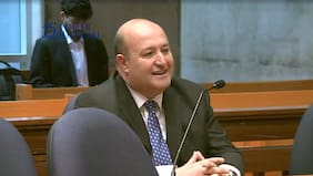 Fiscalía da a conocer chats de Hermosilla y Guerra sobre causa contra Chadwick por el 18-O y gestión por Héctor Espinosa