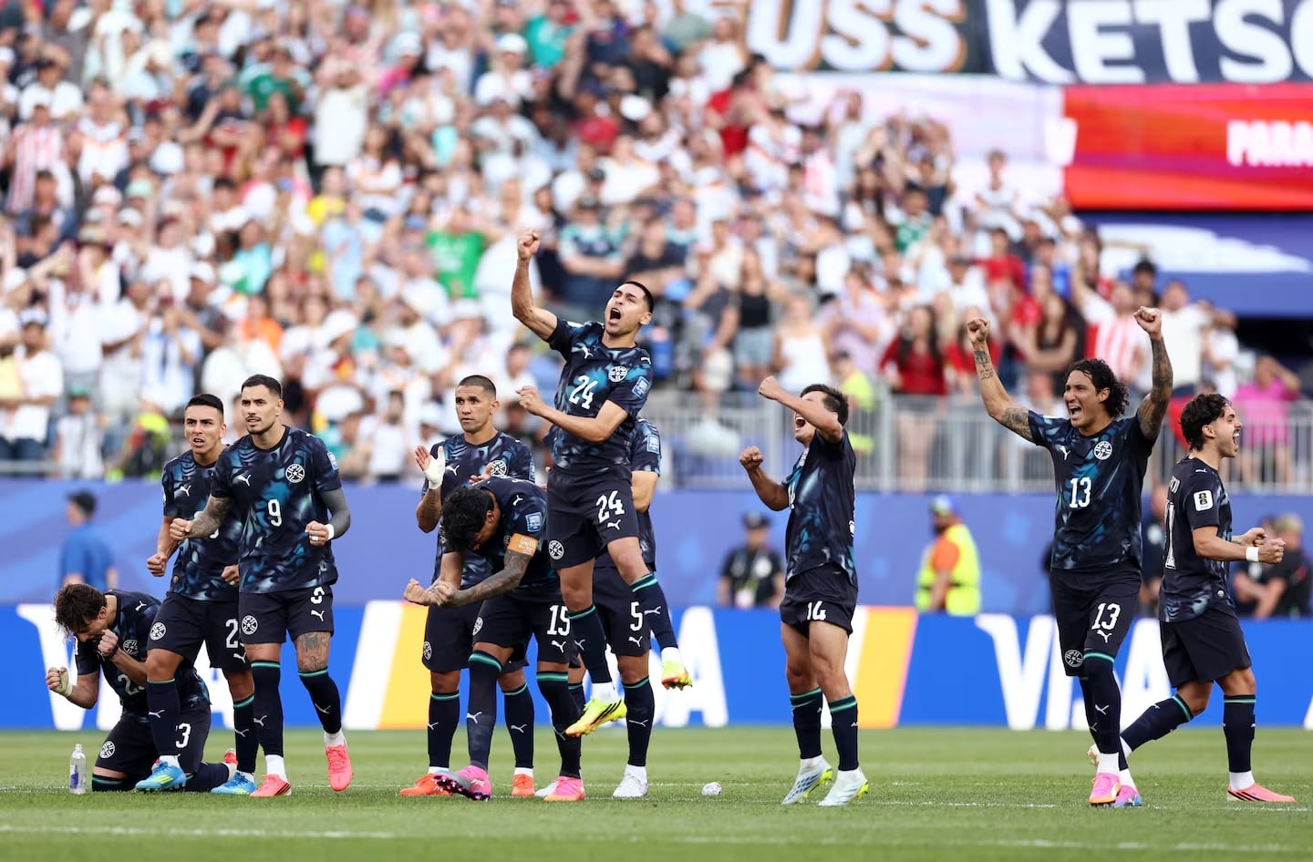En Paraguay enloquecen tras eliminar a Alemania del Mundial: "Una de las páginas más gloriosas en la historia albirroja"