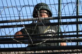 Gendarmería ordena reforzar servicios nocturnos en cárceles del país ante corte masivo de electricidad