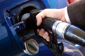 Goldman Sachs dice que refinerías de petróleo cerrarán por menos demanda