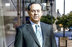 CMF multa al empresario Andrés Navarro por comprar acciones de Sonda estando en poder de información privilegiada