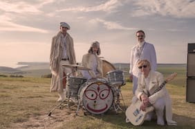 Los principios de Kula Shaker: “No confíes en la gente en posiciones de autoridad o de poder”