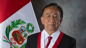 Quién es José María Balcázar, el nuevo presidente de Perú que defendió el matrimonio infantil y fue expulsado del Colegio de Abogados