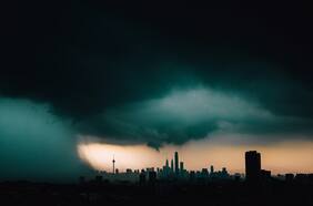 Este fin de semana se esperan más de 80 mm y la próxima semana podrían continuar las lluvias en Santiago