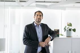 Proyecto de hidrógeno y amoníaco verde por US$2.500 millones en Mejillones ficha a exjefe de licitaciones de la CNE