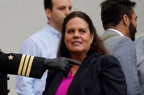 Programa Nacional Espacial: ministra de Defensa firma convenios para la construcción de centros espaciales en regiones de Antofagasta y Magallanes