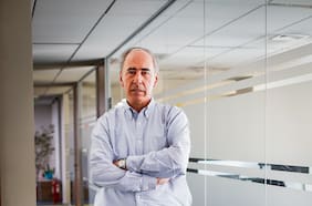 Ricardo Mewes:  “No me calza con su perfil que vaya a quedar la escoba en Chile si Jara llega a ganar”